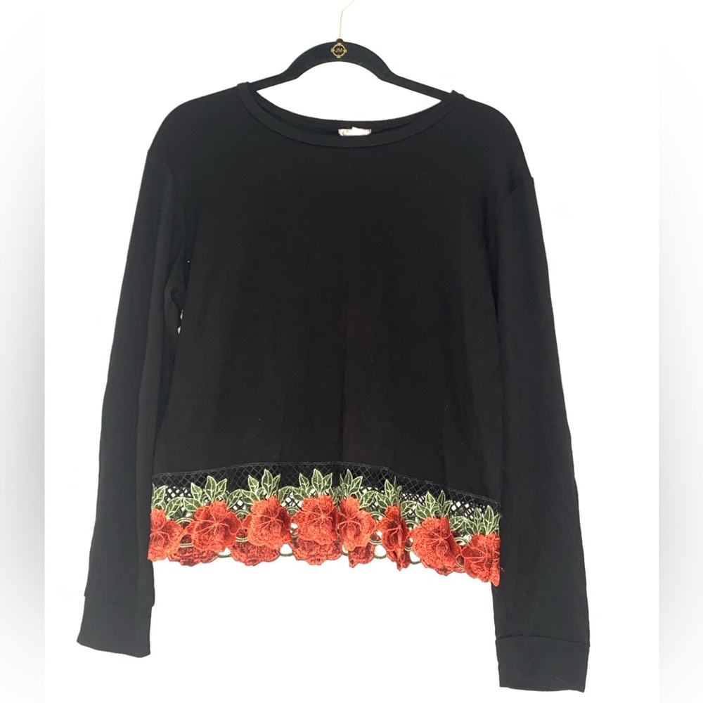 Dirtee Laundry - Black Long Sleeve Crocheted Rose Bottom XL